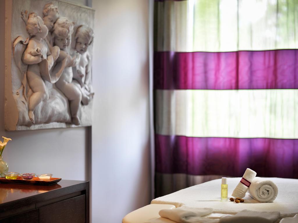 Image 3 - Dipiù Spa Giardino *****s