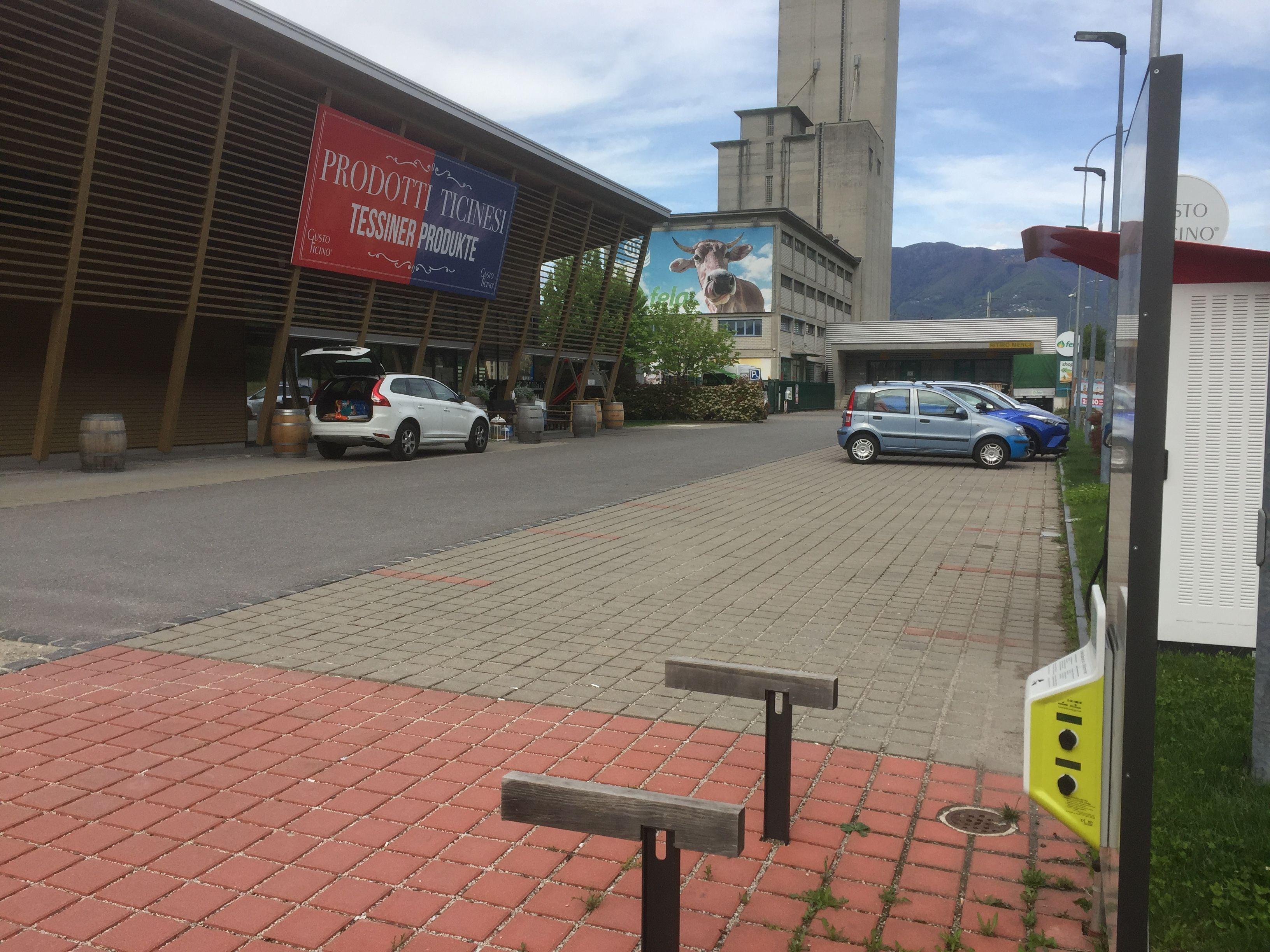 Image 1 - E-bike charging point Cadenazzo - Gusto Ticino