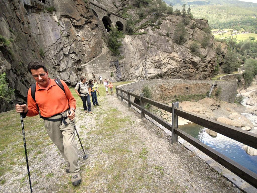 Image 3 - Vacanze a piedi: Via Gottardo, Airolo - Bellinzona  