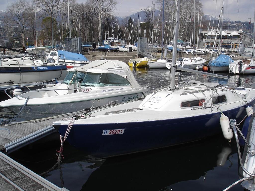 Image 0 - Scuola nautica Com.te Volpi