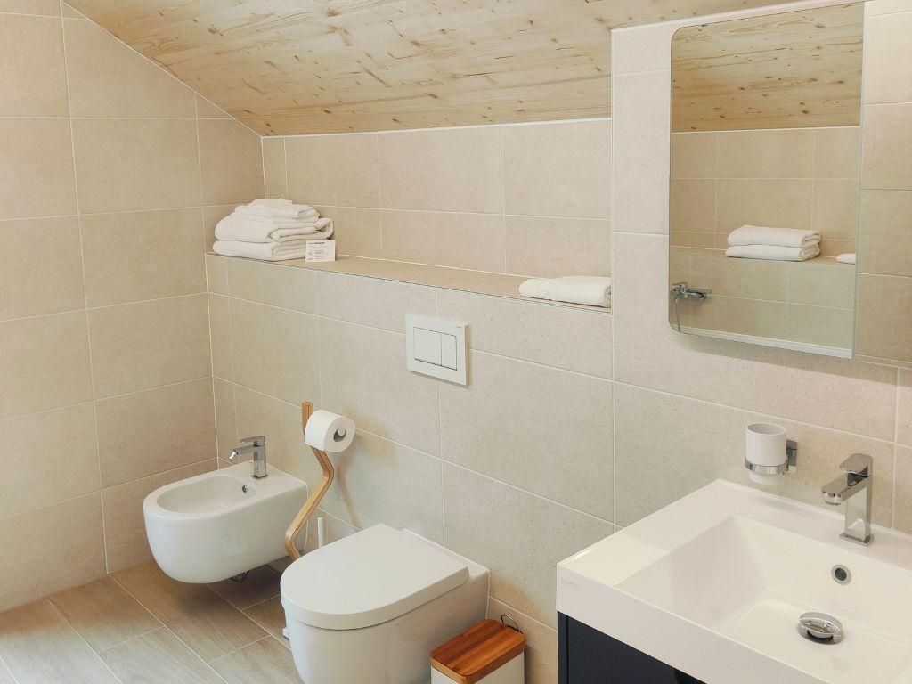 Image 2 - Symphony Hotel & Restaurant