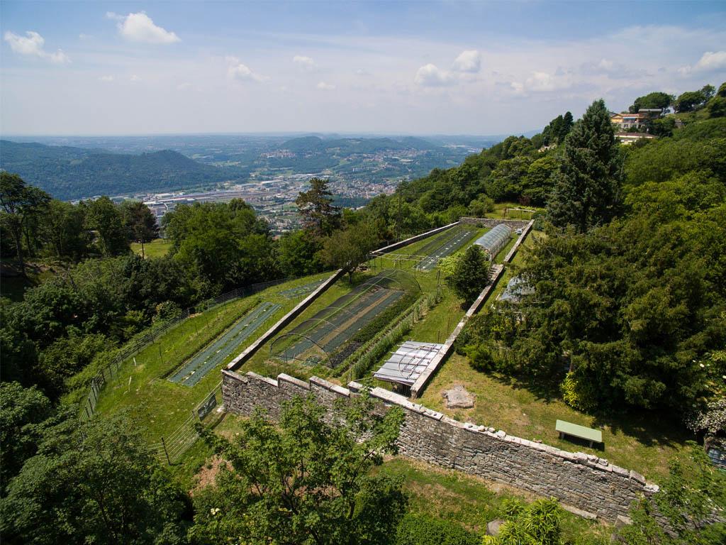 Image 1 - Gin Bisbino Grill Tour