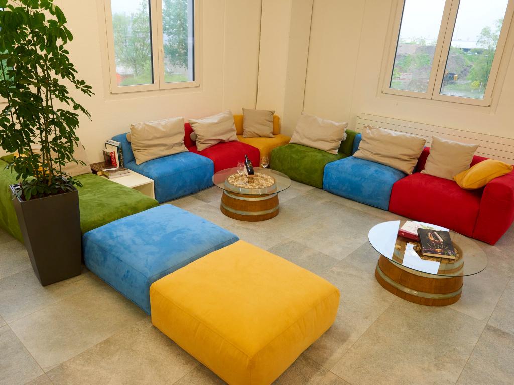 Image 3 - 