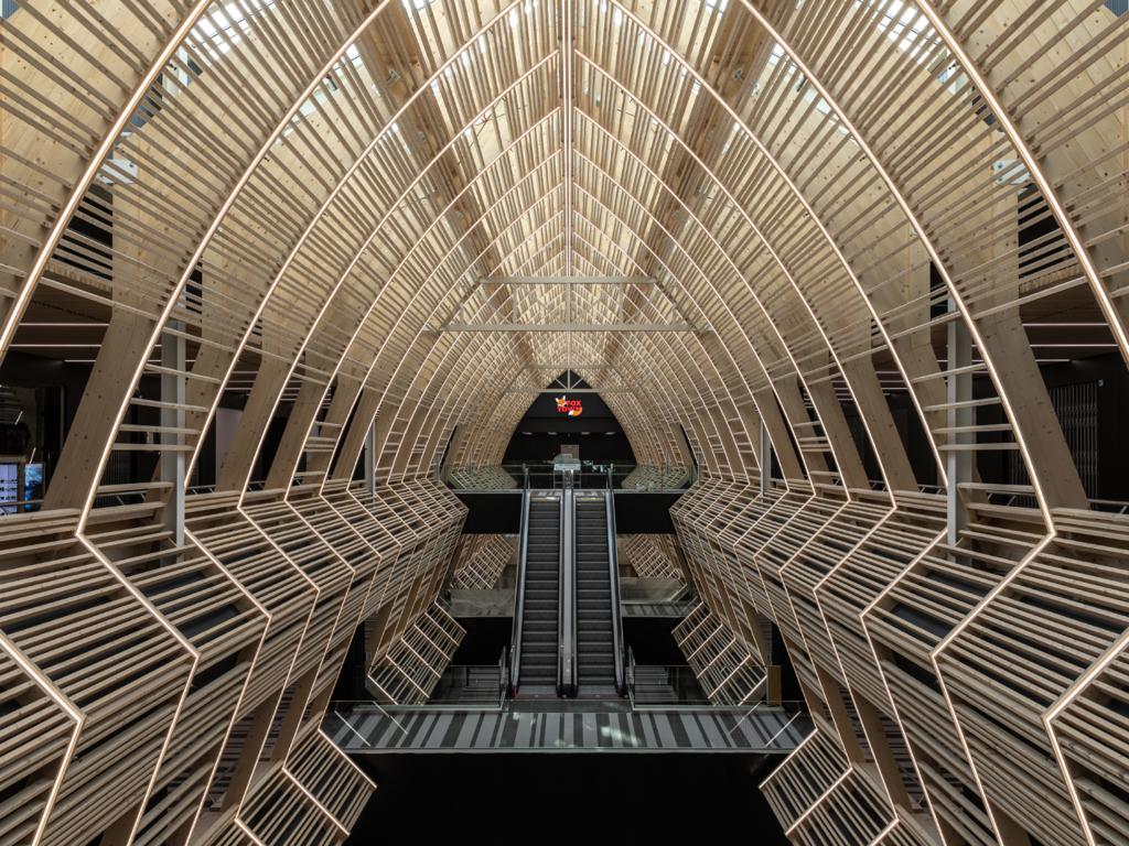 Image 1 - FoxTown Factory Stores