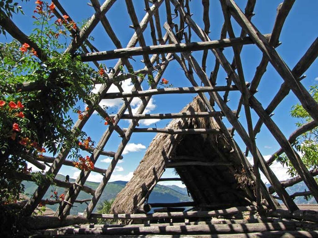 Image 2 - I tetti in paglia ai Cento Campi