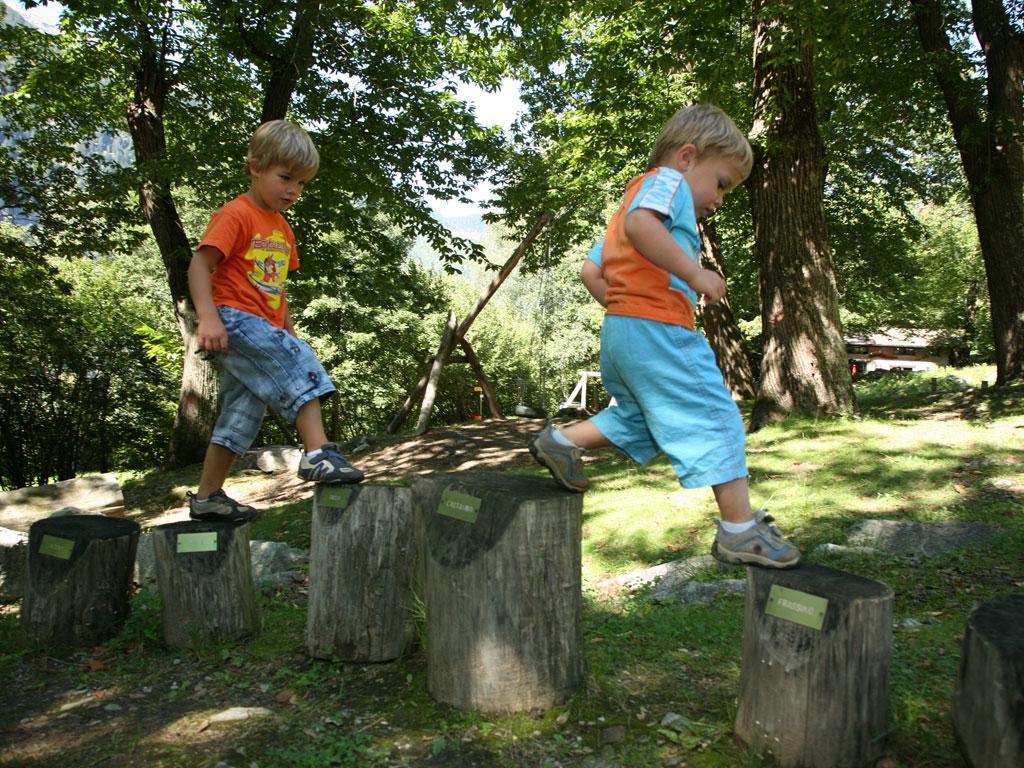 Image 1 - Terrain de jeux Calonico 