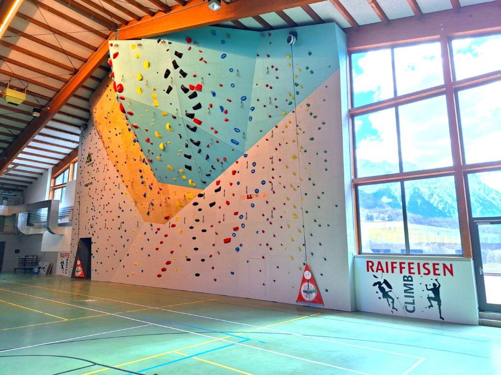 Image 0 - Kletterhalle - Centro Poli Olivone