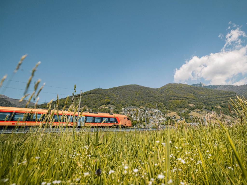 Image 2 - Treno Gottardo - Südostbahn 