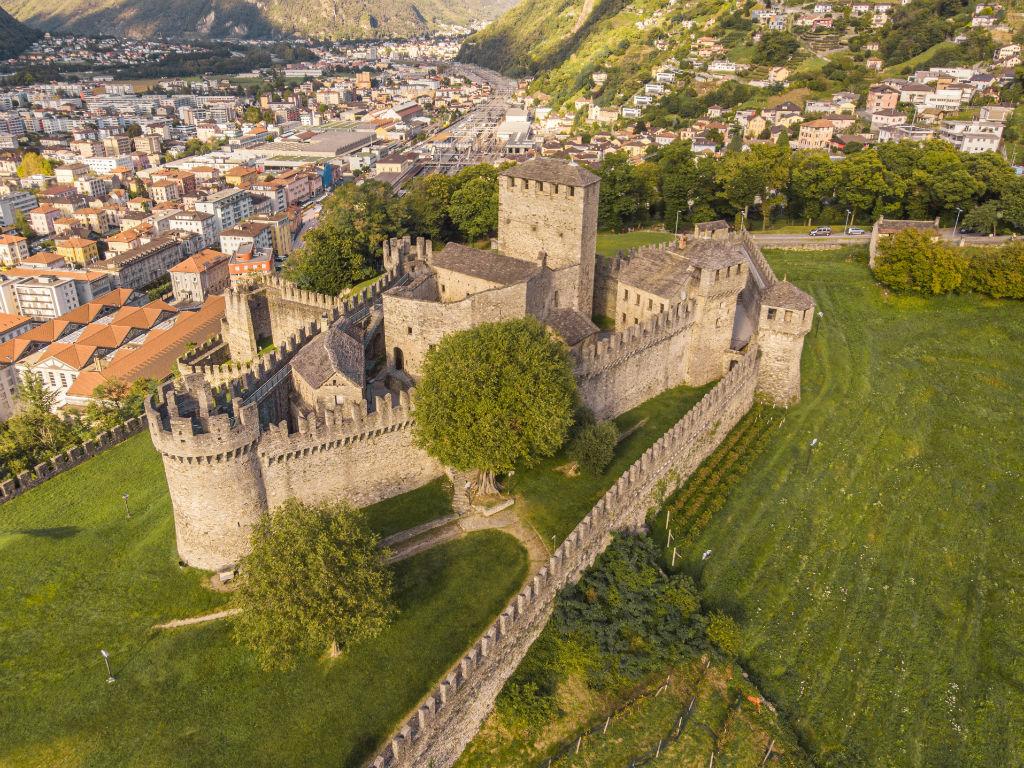 Image 5 - Burg Montebello