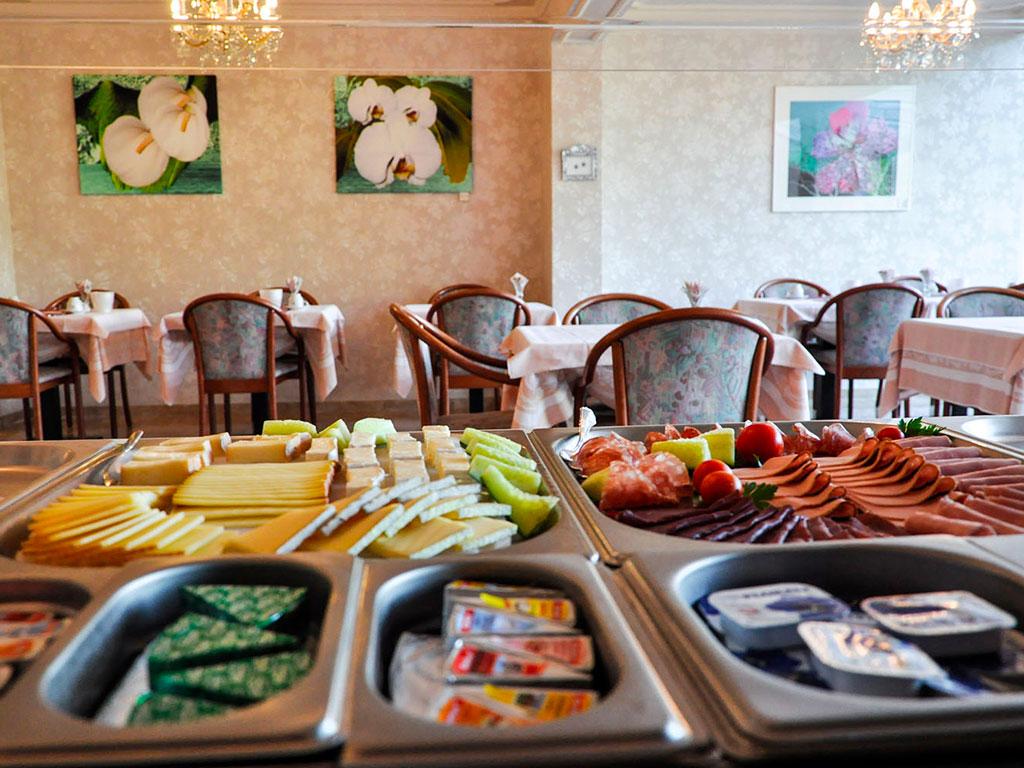 Image 6 - Hotel Villa del Sole Garni