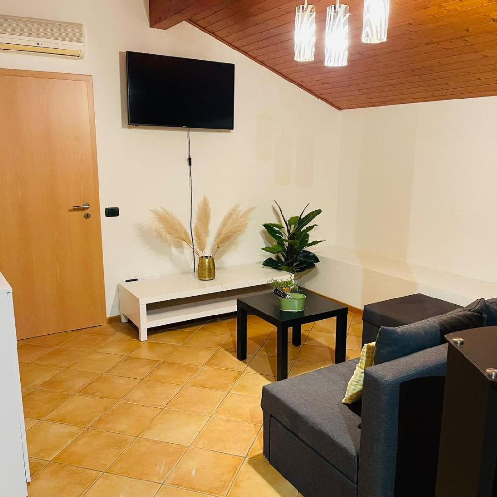 Image 0 - Chiasso Suisse Apartament - RentuGoo Travel