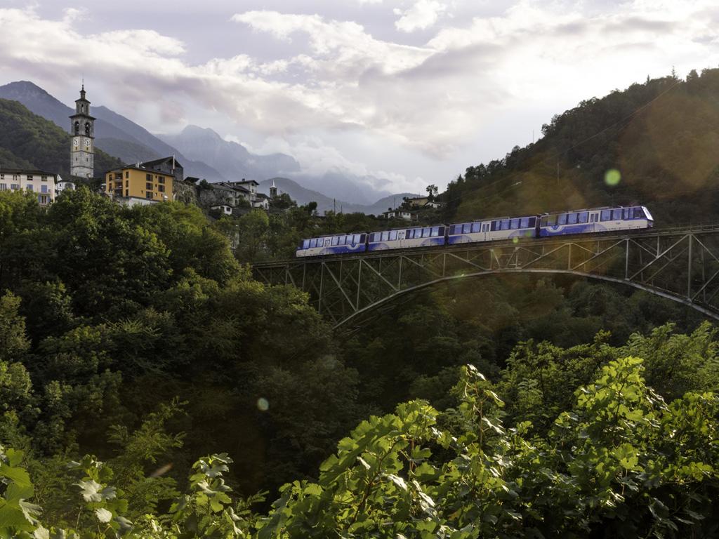 Image 0 - Lago Maggiore Express