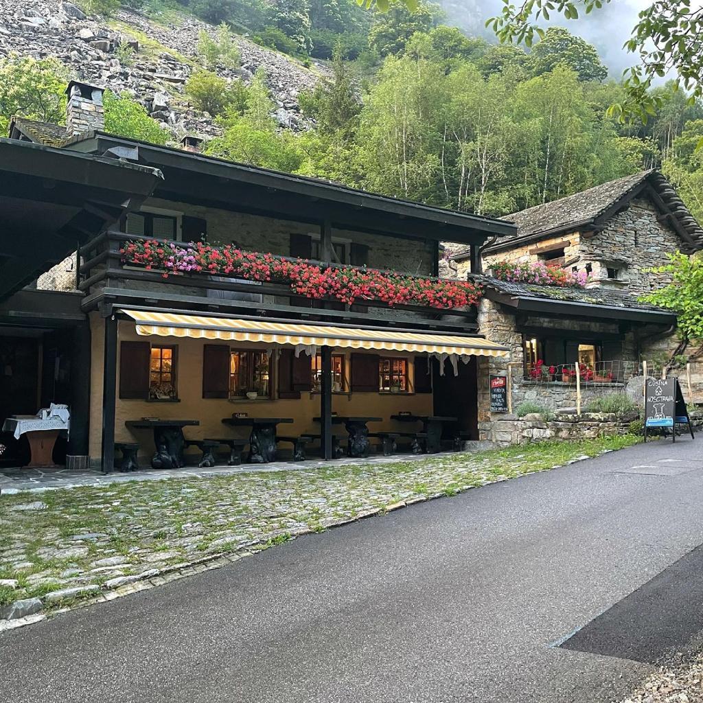 Image 0 - Grotto Al Morign