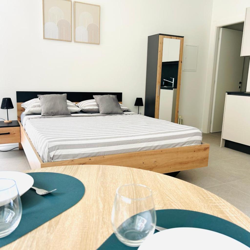 Image 0 - The Urban Suite - Stylish and with FREE parking