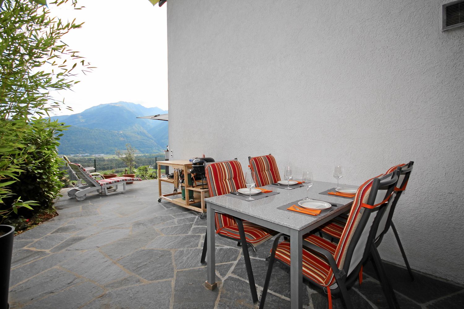 Image 0 - 2,5 room apartment + studio, Via Sciarana 64, Cugnasco