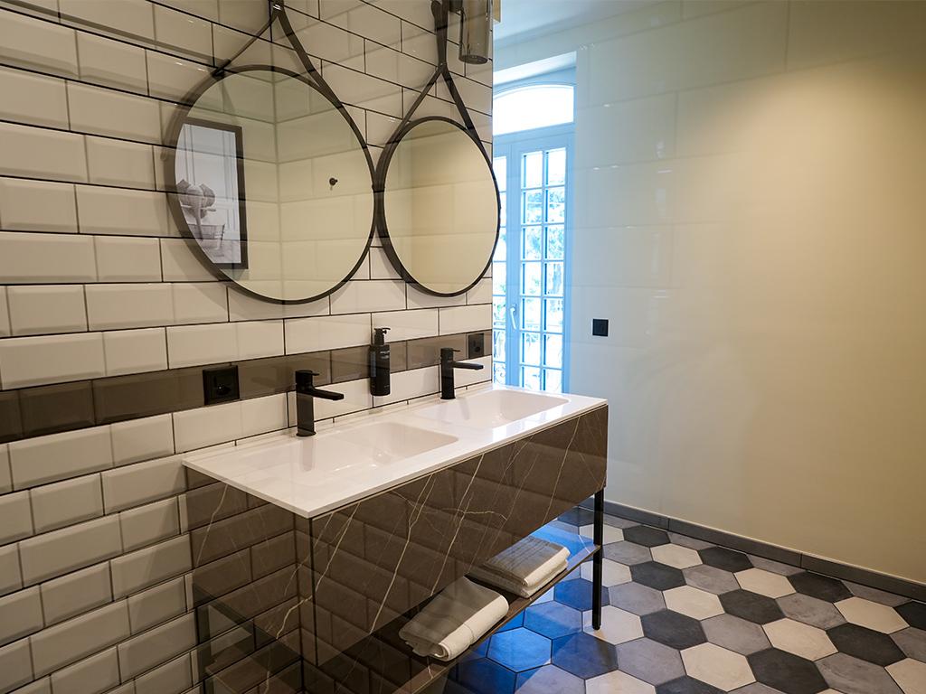 Image 2 - Seven Town House Boutique Hotel