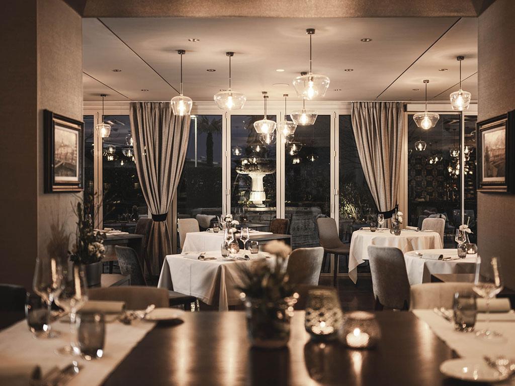 Image 1 - La Fontana Ristorante & Bar