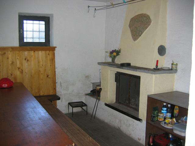 Image 2 - Oratorio della Madonna del Monte (Sant’Anna)