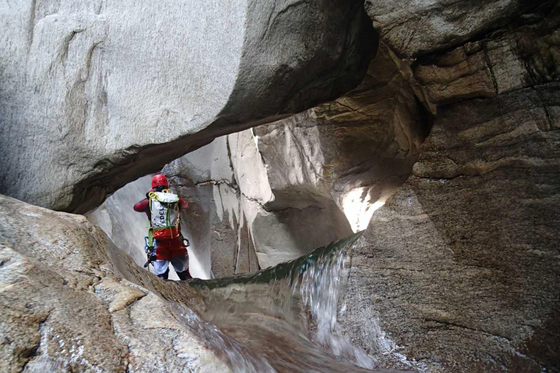 Image 2 - Canyoning tours - Ticino Outdoor