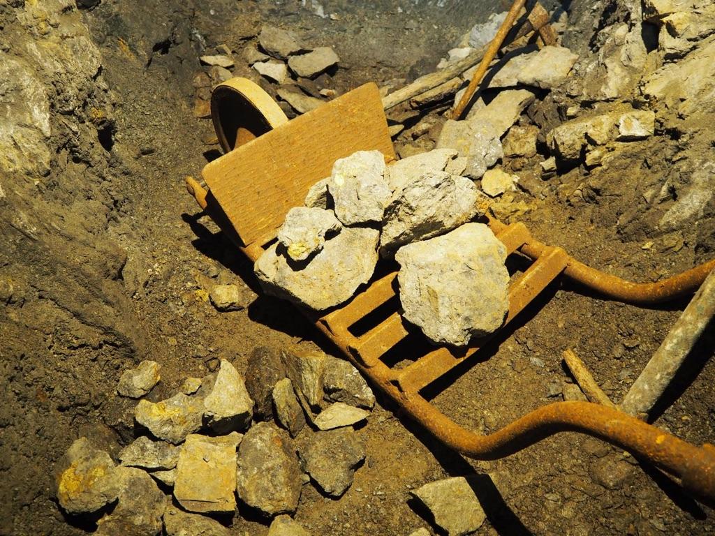 Image 17 - Sessa Goldmine