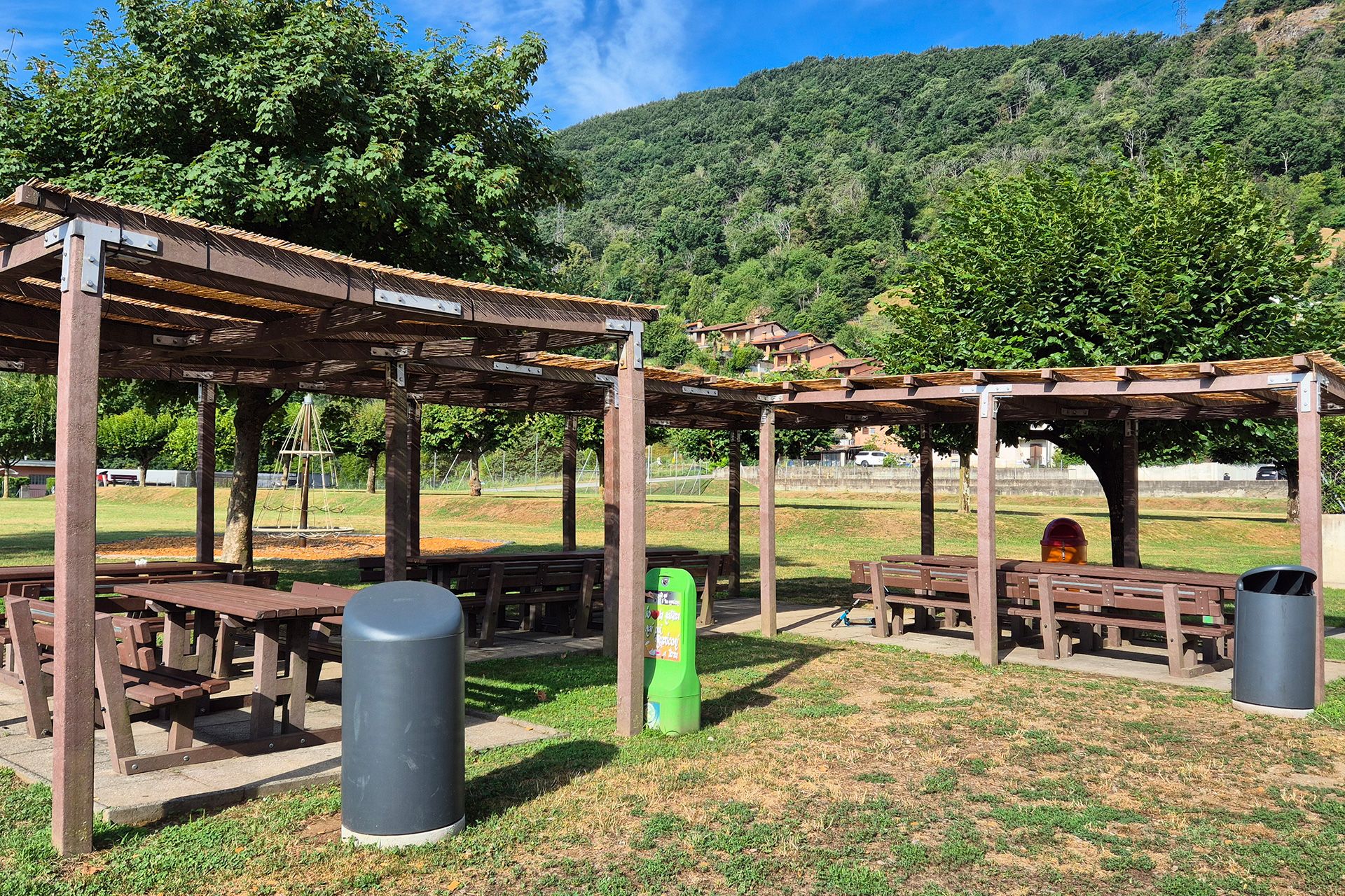 Image 4 - Parco Giova, Manno