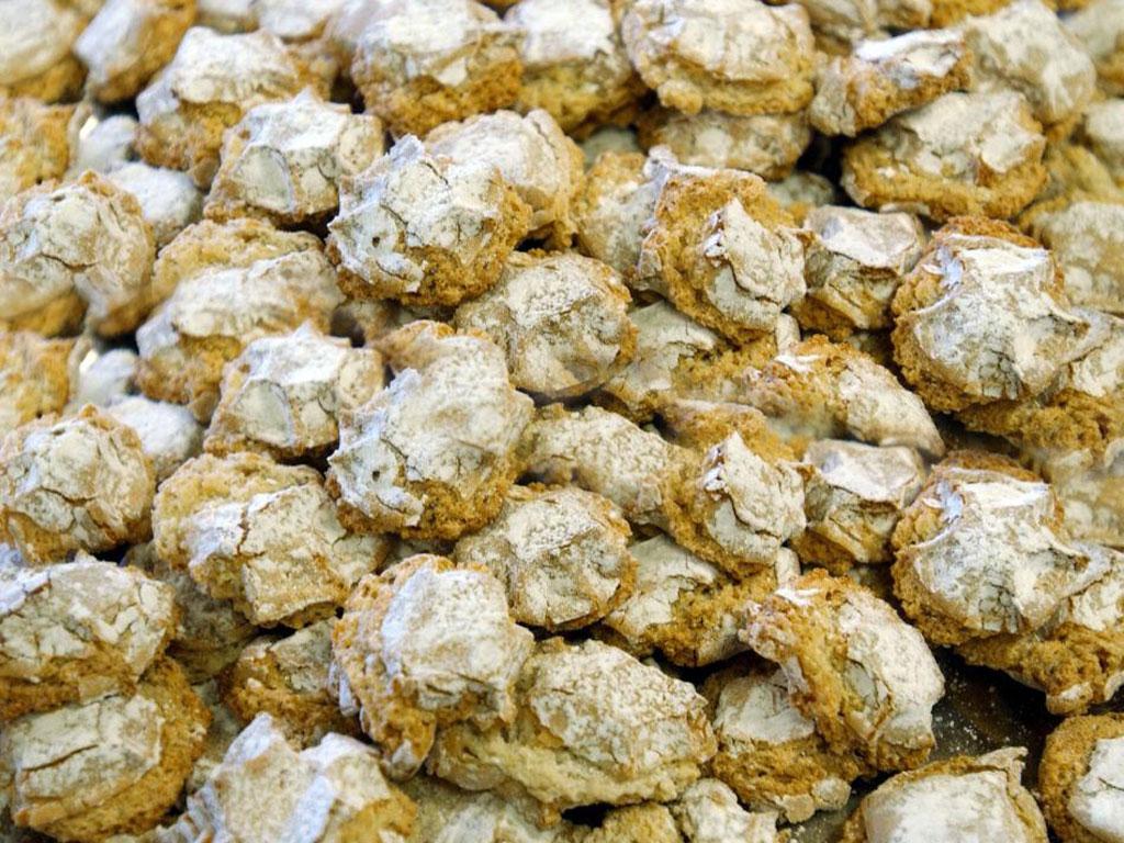 Image 4 - Amaretti - La ricetta