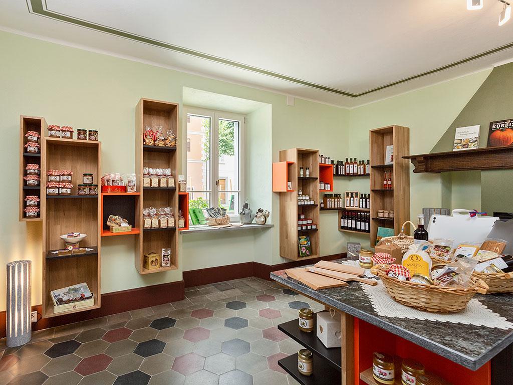 Image 4 - Negozio Sapori Nostrani Val Magia