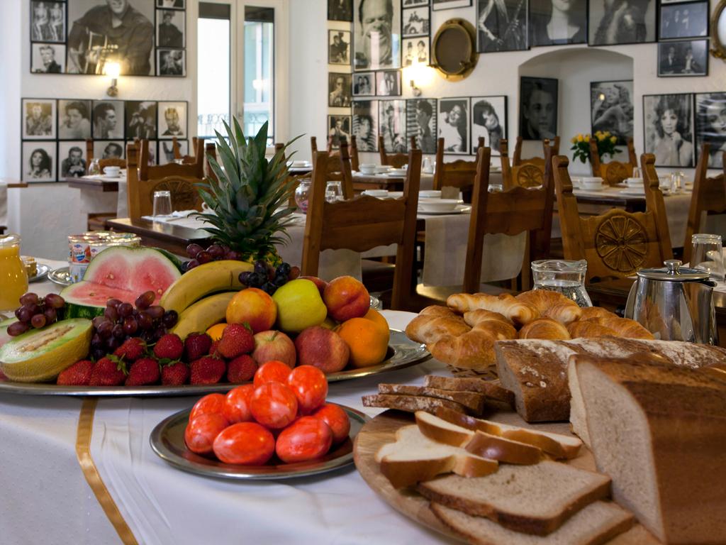 Image 9 - Hotel America