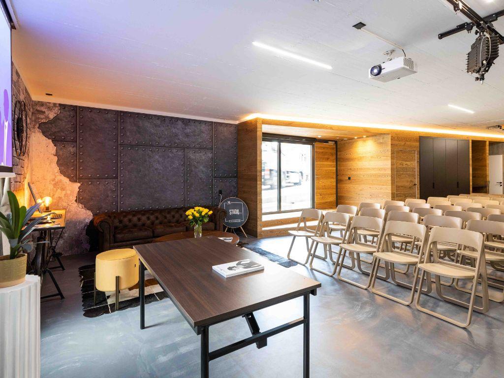 Image 1 - Studio 3544