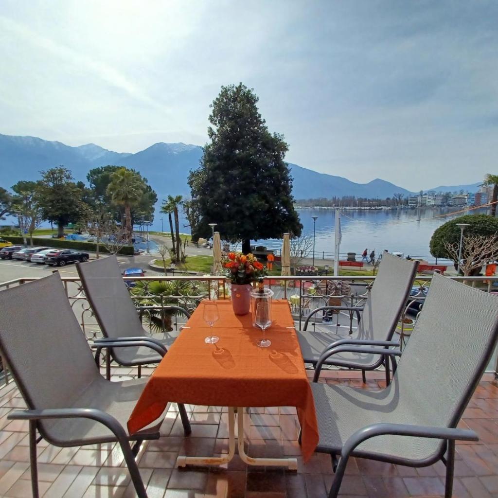 Image 0 - Apartment Vela da Reto by Interhome