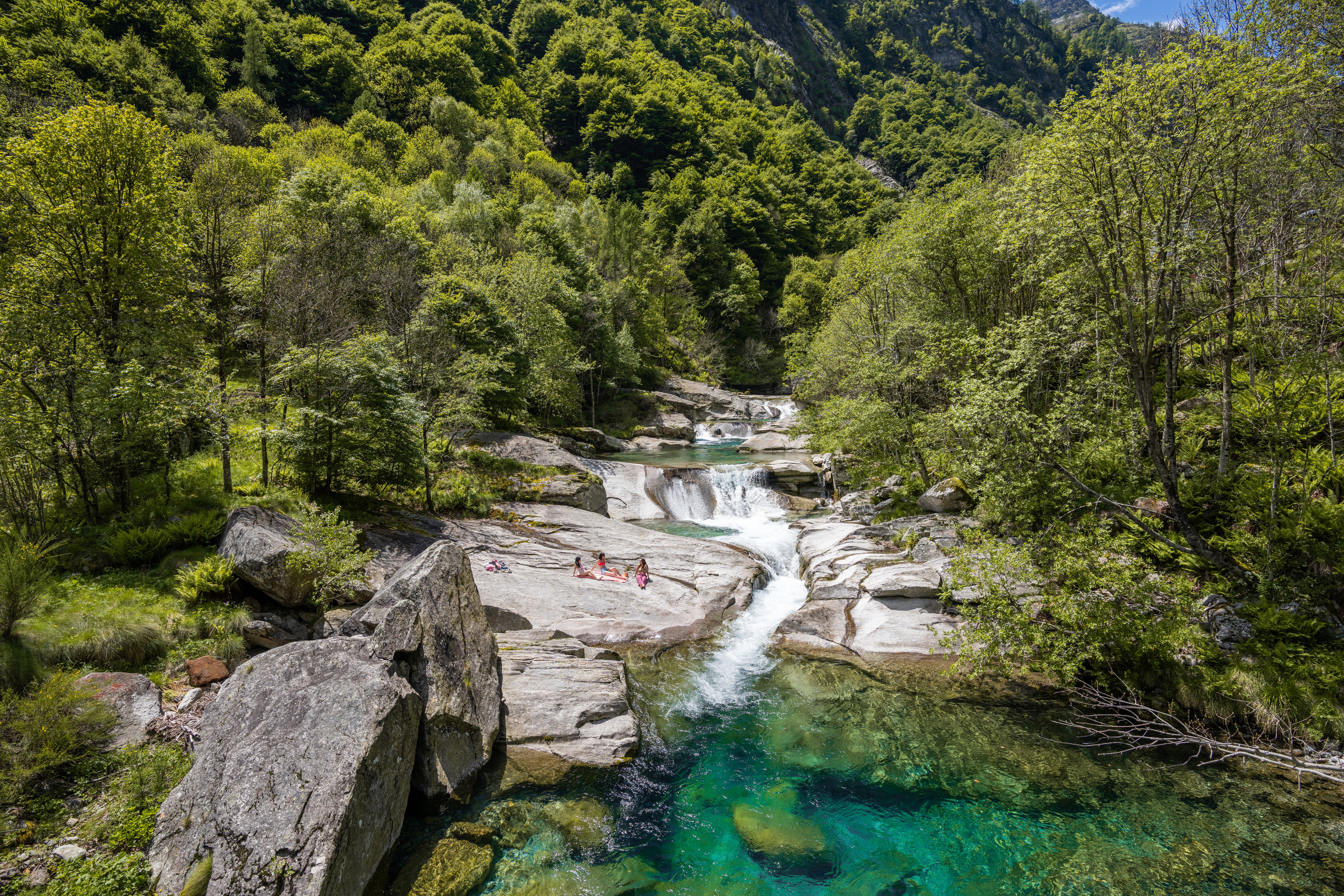 Image 0 - Safe waters