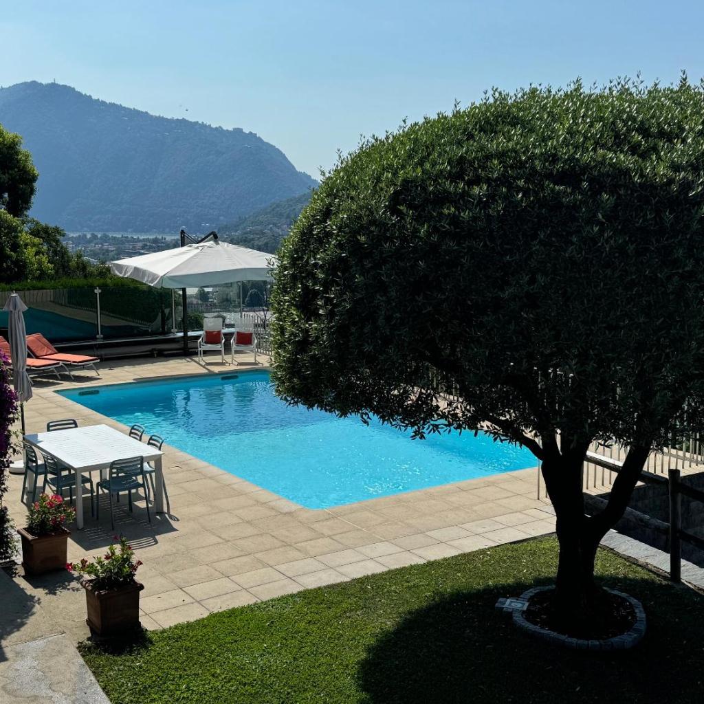 Image 0 - Veralto - Modern Suite with Como Lake view