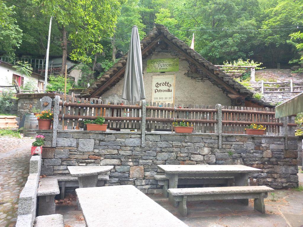 Image 6 - Grotto Petronilla