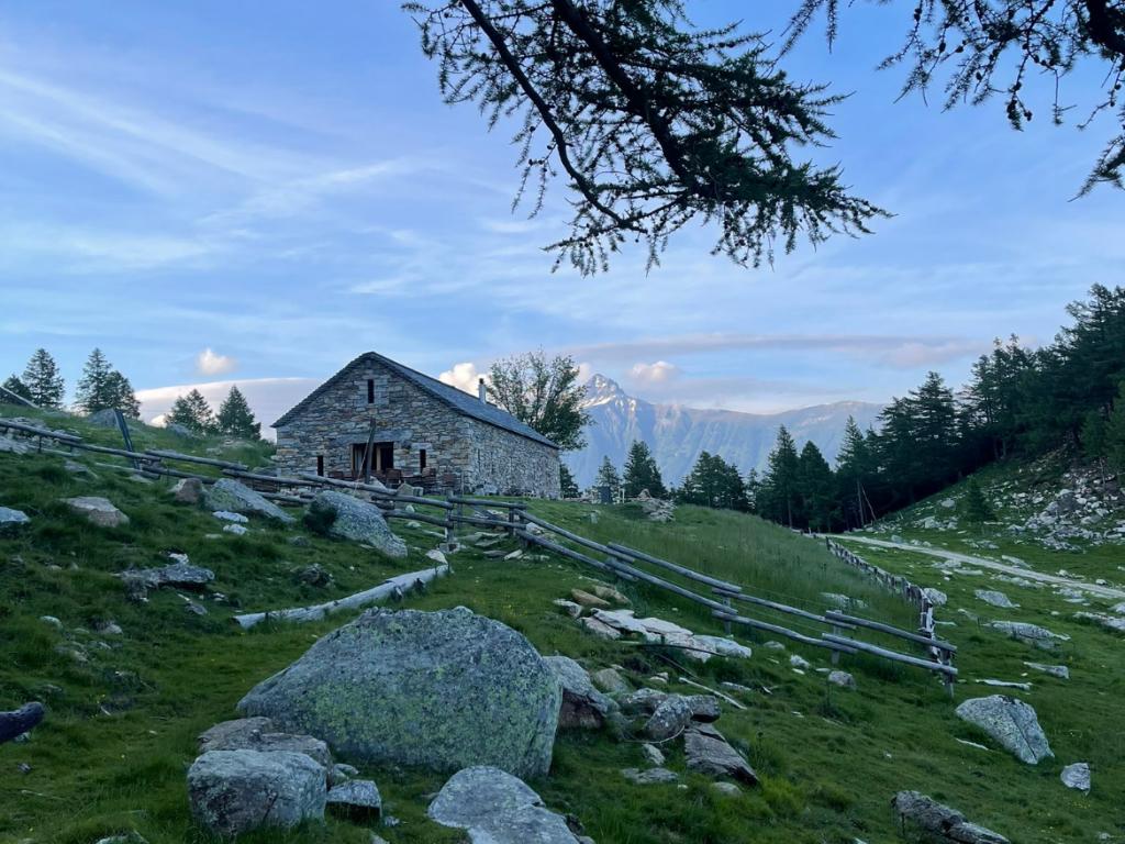 Image 2 - Baita Arami