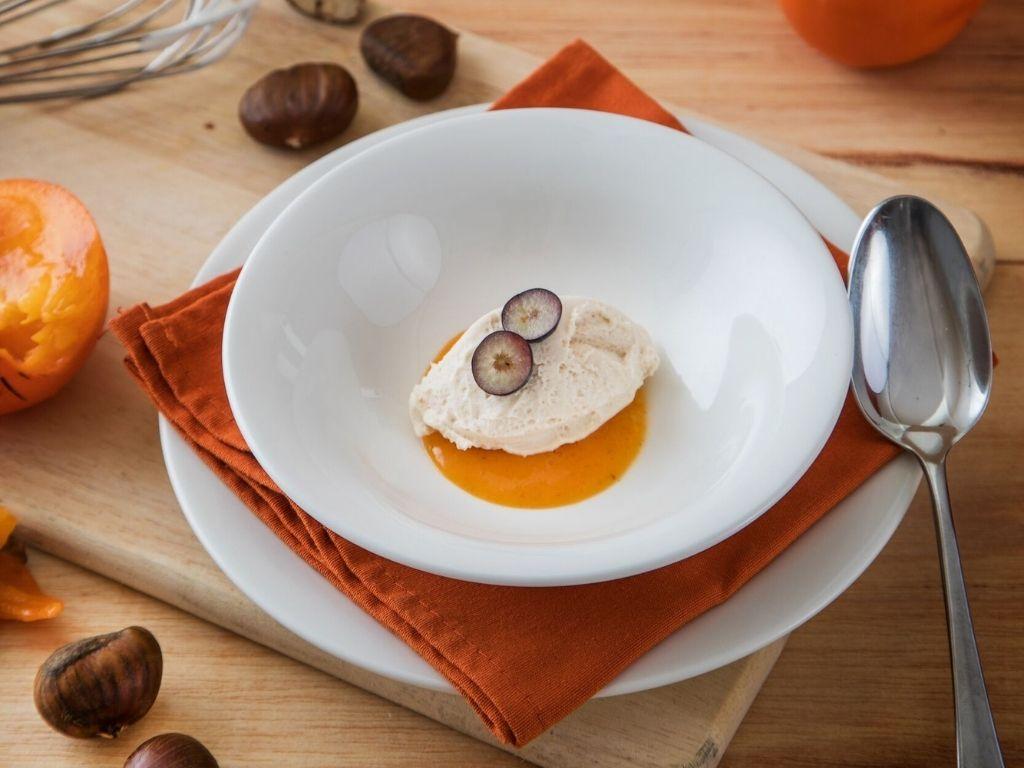 Image 0 - Spuma di castagne con passato di cachi - La ricetta