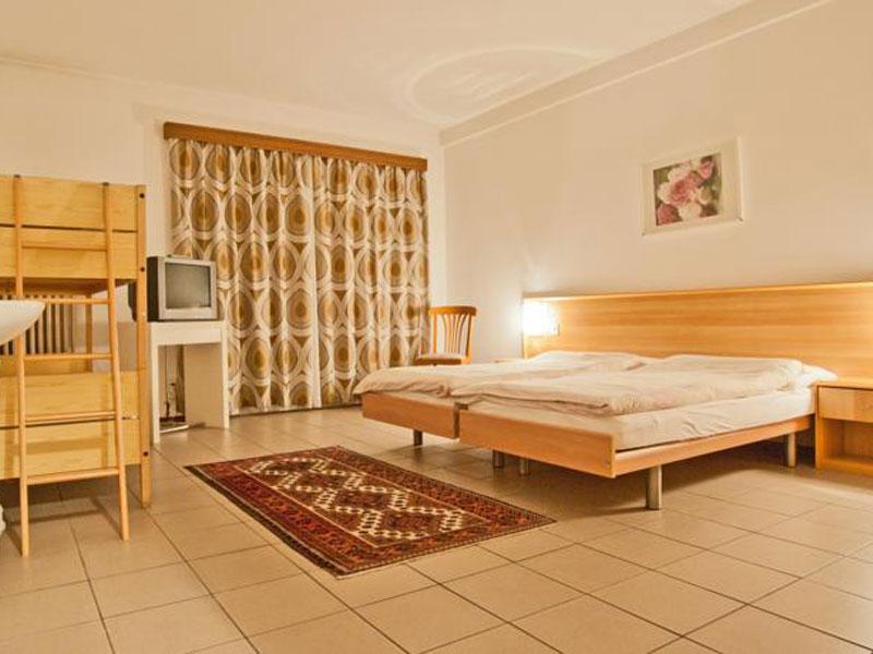 Image 3 - Garni Moderno