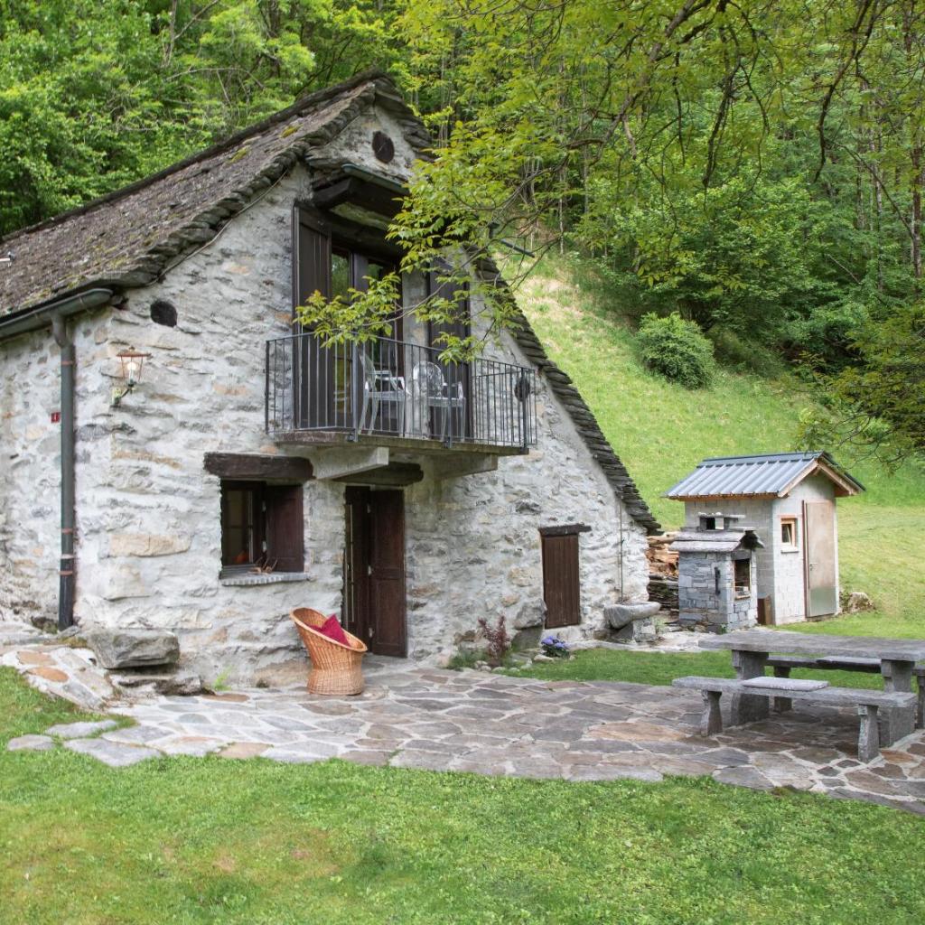 Image 0 - Verzasca Lodge Matilde