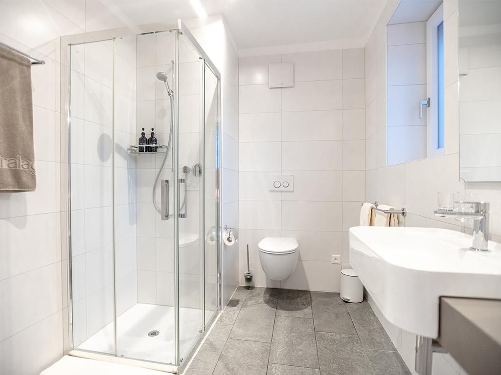 Image 6 - Miralago Locarno Easy Rooms