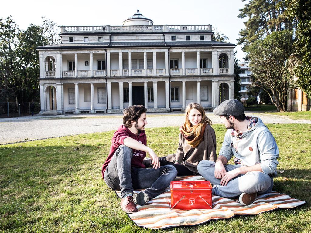 Image 7 - Buy your snack-box of the Grand Tour