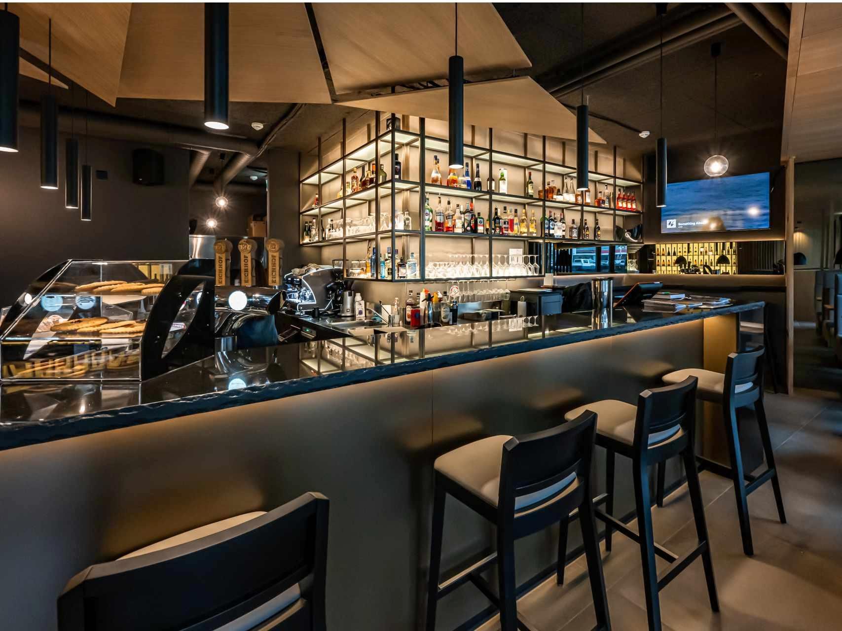 Image 1 - 6532 Smart Hotel