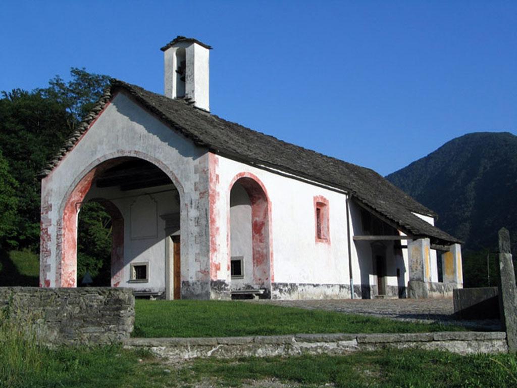 Image 2 - Gli affreschi della chiesa di S. Maria delle Grazie