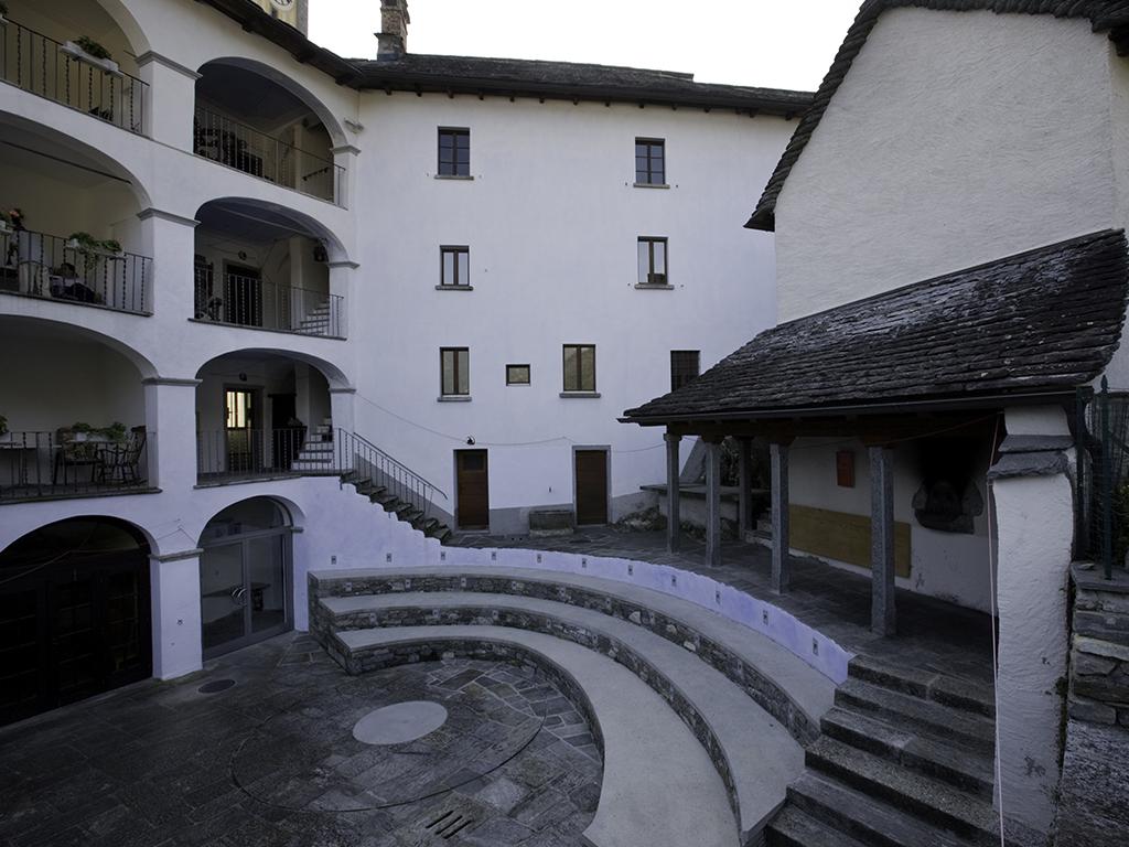 Image 3 - Workshop pane