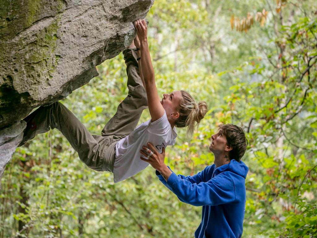 Image 5 - Chironico Boulder 