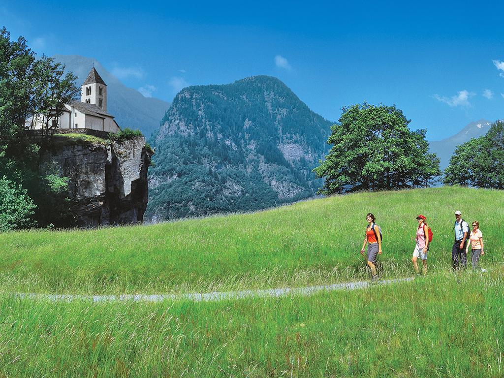 Image 3 - Wanderferien: Trans Swiss Trail, Gotthard Pass & Strada Alta