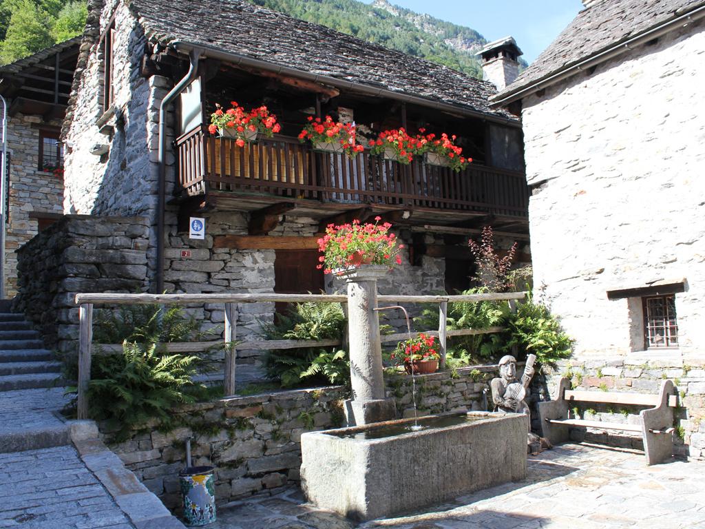 Image 4 - Dorfkern von Sonogno