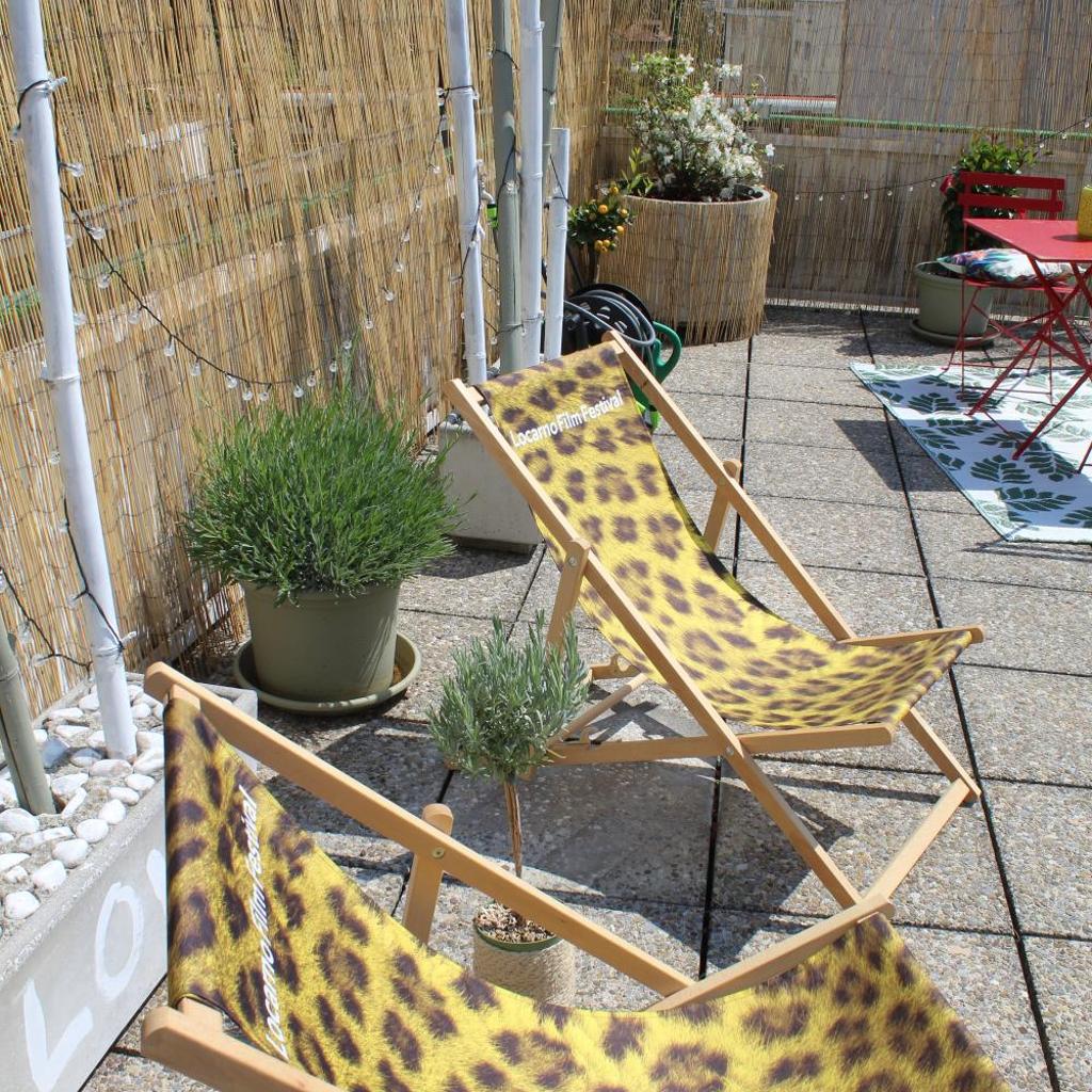 Image 0 - Appartamento con terrazza a due minuti dal lago