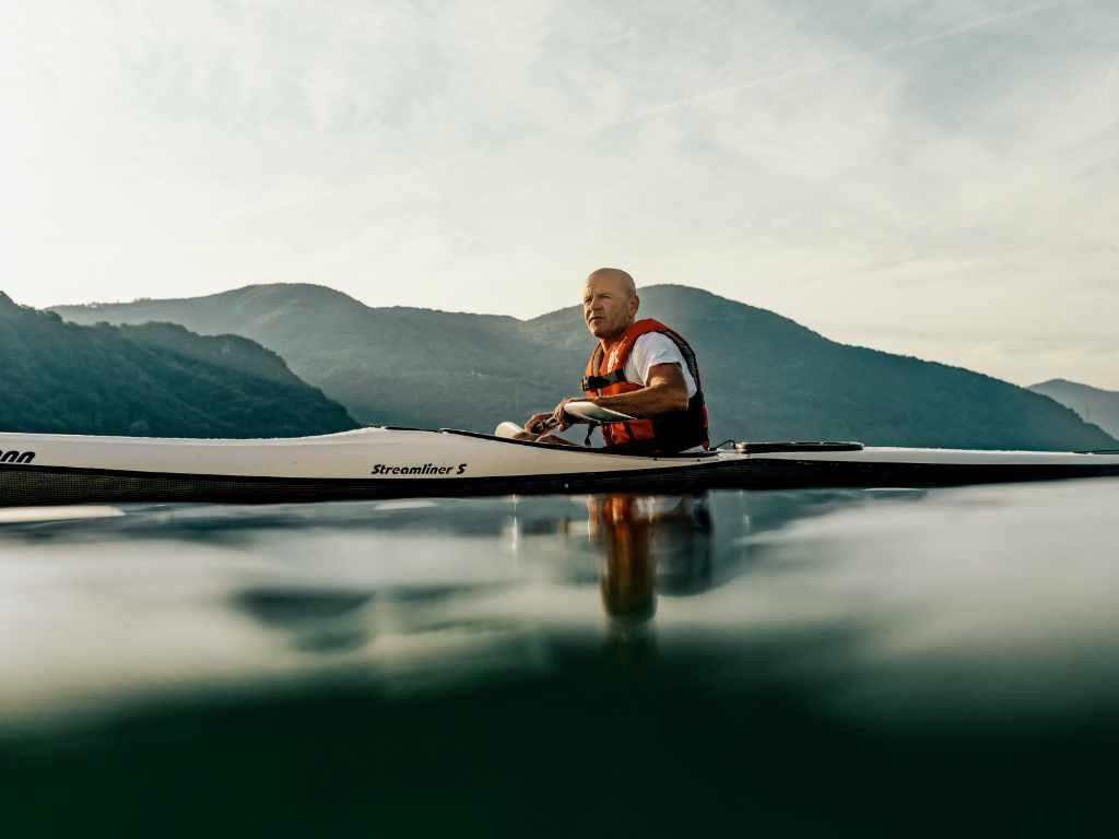 Image 0 - Kayak Lugano