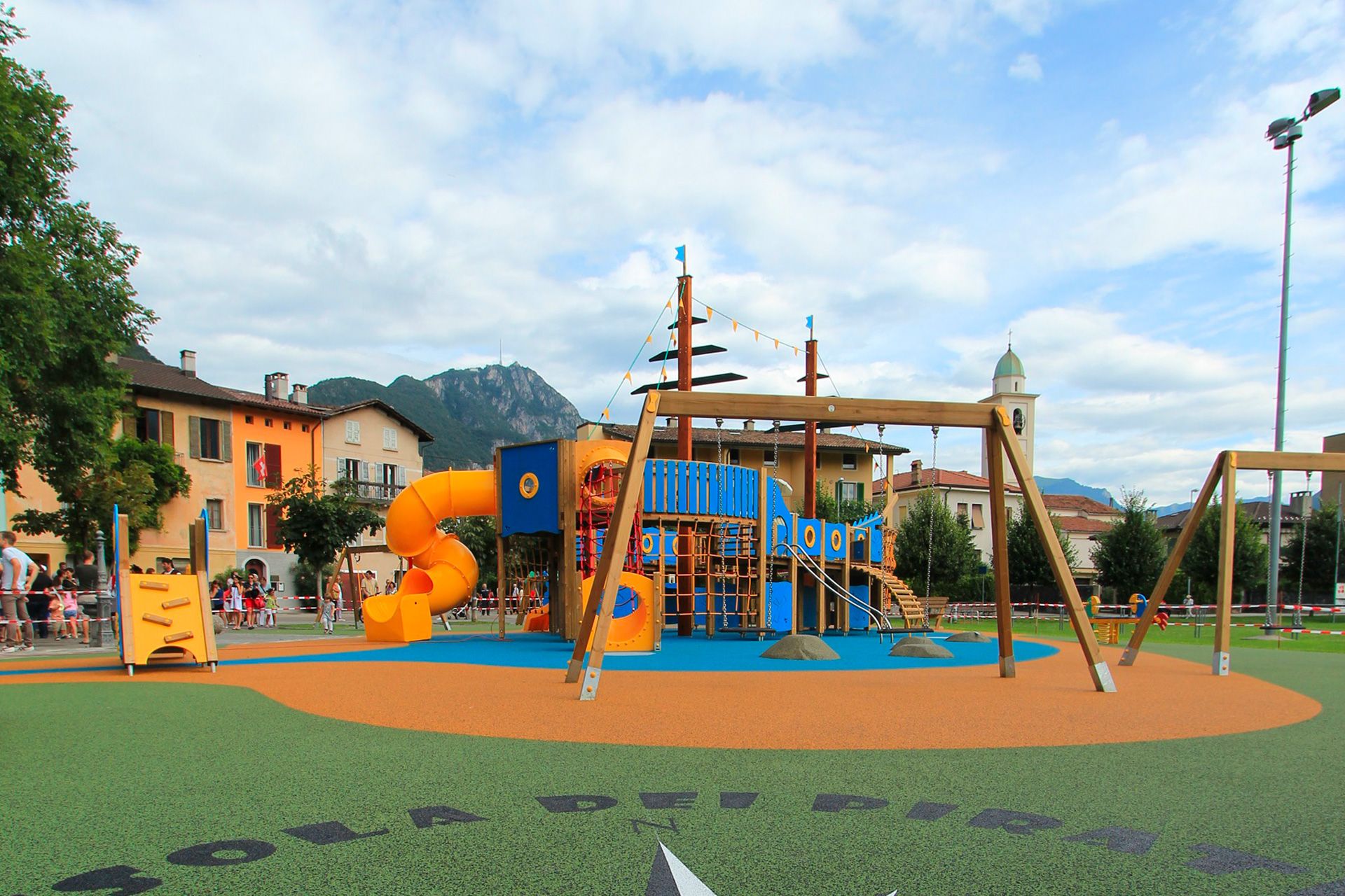 Image 3 - Parco giochi, Melide