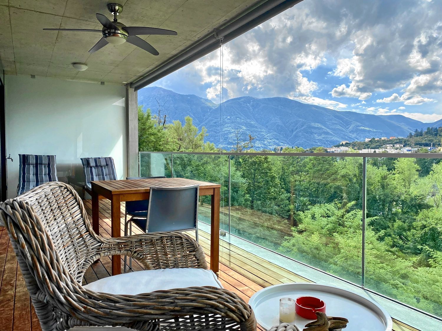 Image 0 - 2.5 room holiday apartment 'Ai Ciöss', Via Villibaldo Bastoria 27, Locarno-Solduno