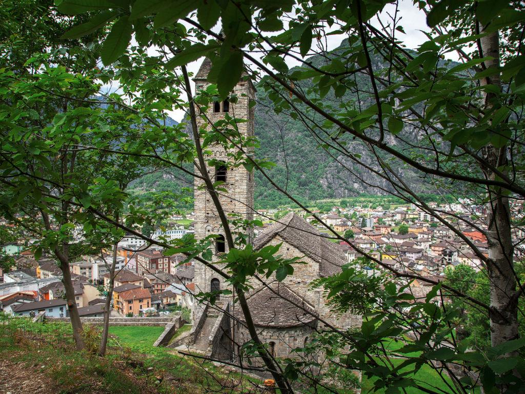 Image 4 - Via Crucis